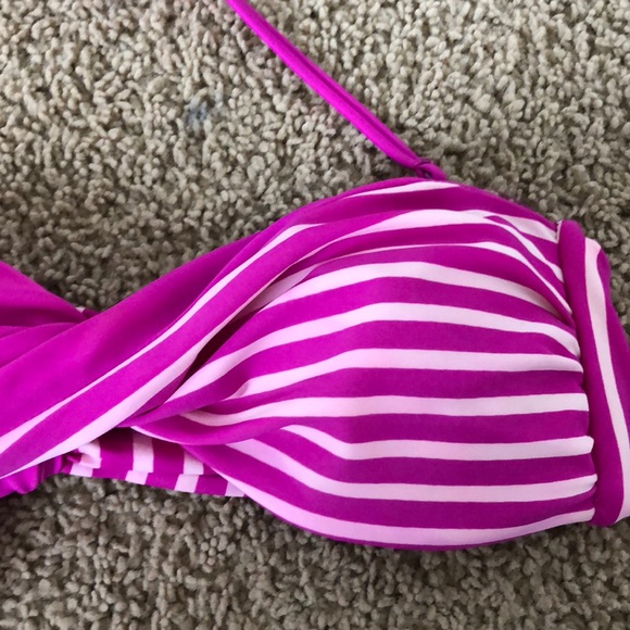 Bikini Set - Picture 3 of 7